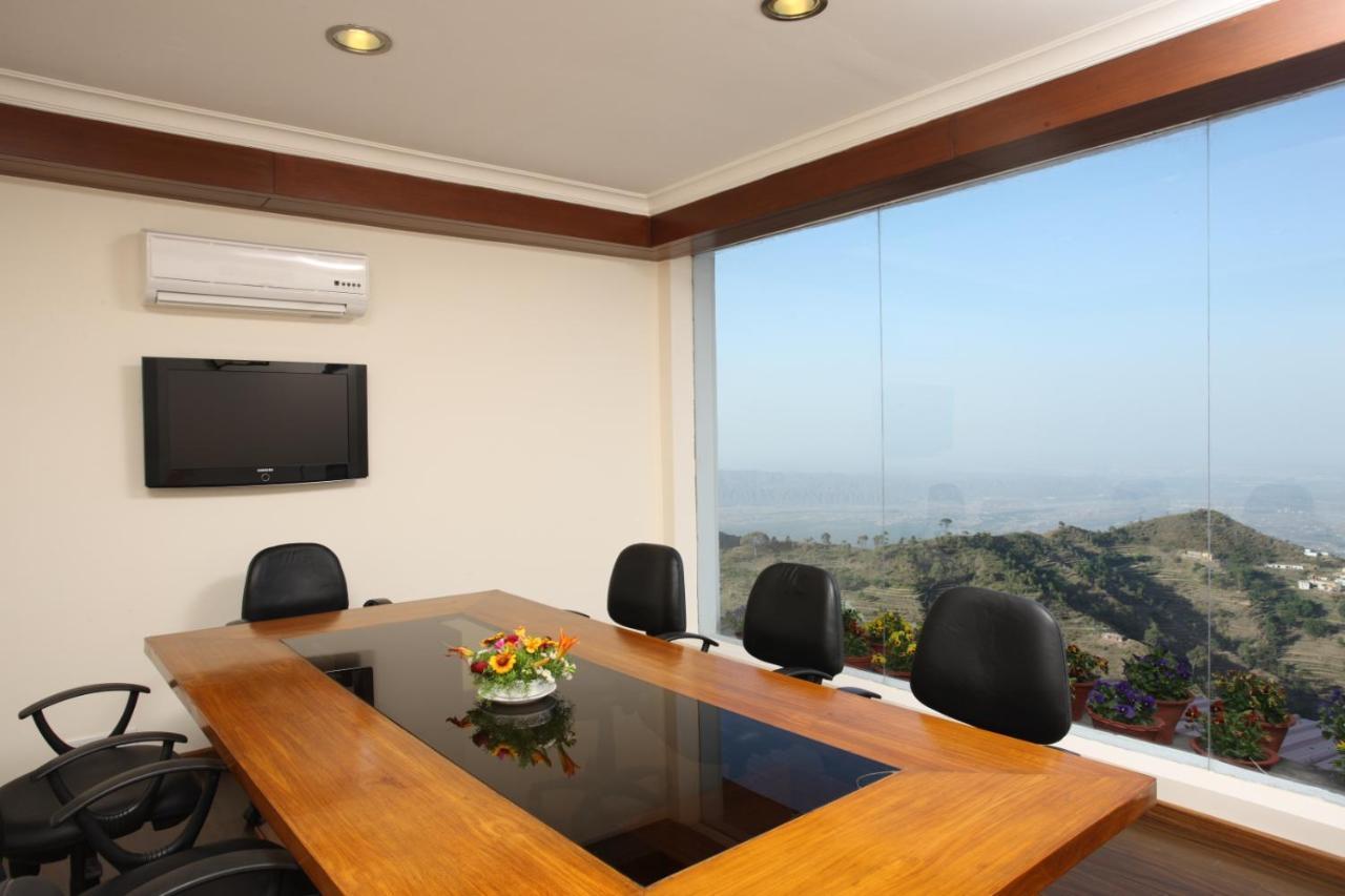 Timber Trail Heights & Terraces-Cable Car Escape Hotel Parwanoo Exterior foto